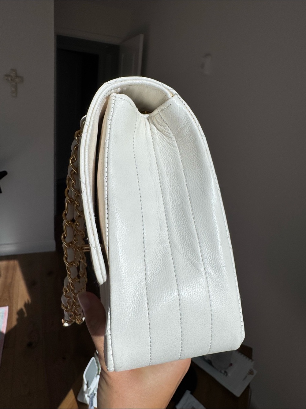 Chanel Vintage Classic Flap Bag | White Lambskin | 24K Gold Hardware, AUTHENTIC - Picture 6 of 17